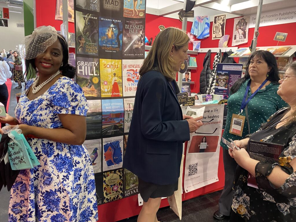 Wilnona and author Cat Buchanan, who visited the booth a few times.